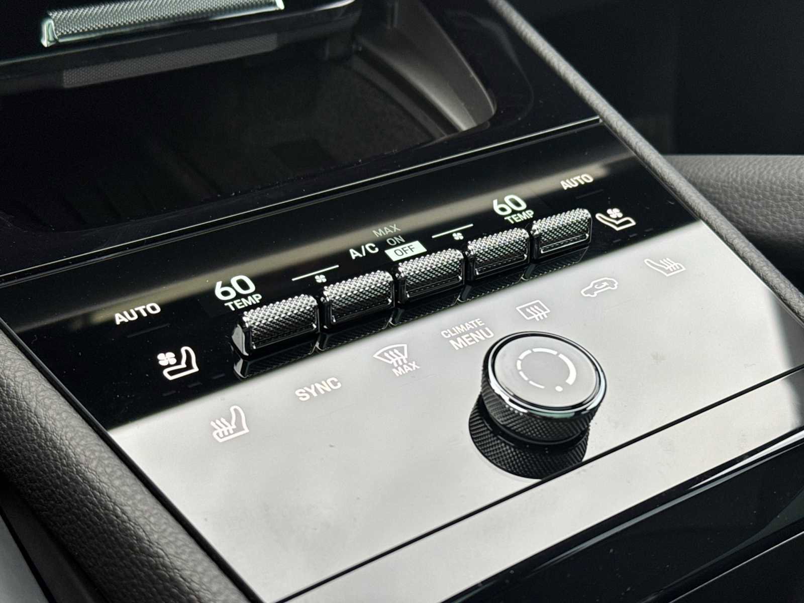 Certified 2025 Porsche Cayenne image 22