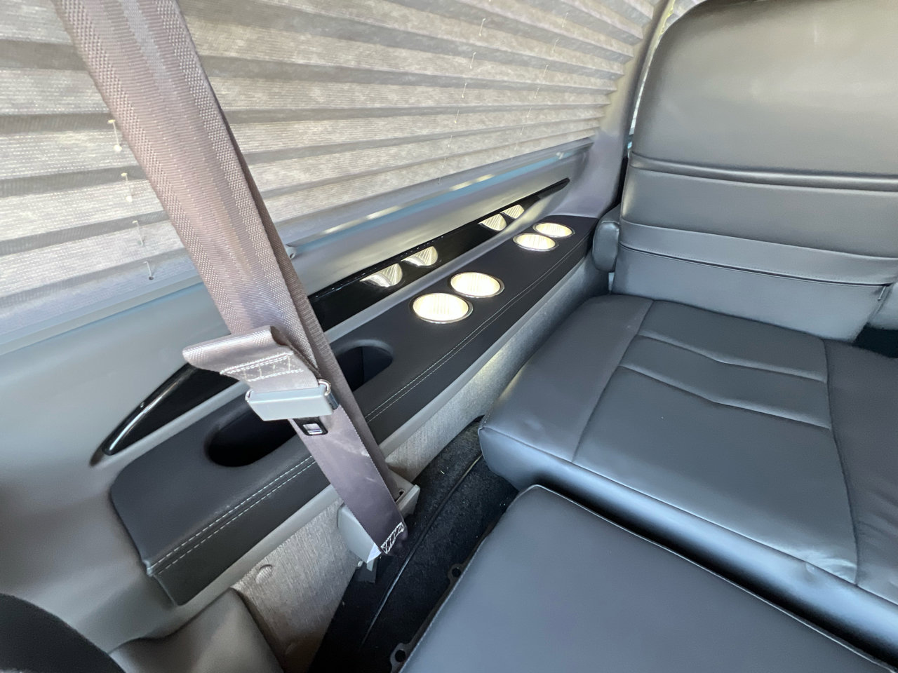 Used 2023 Chevrolet Express 2500 Extended image 62