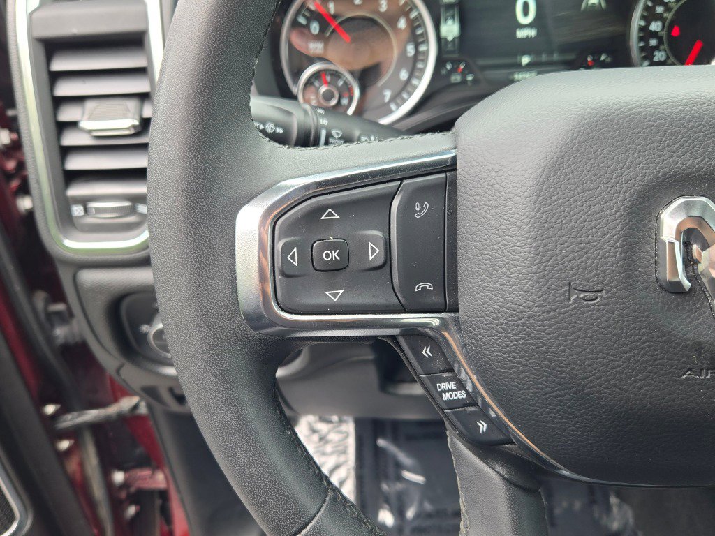 Used 2025 RAM 1500 Laramie AWD/4WD image 29