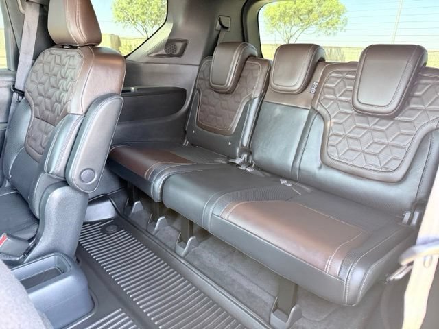 Used 2025 Nissan Armada Platinum Reserve AWD/4WD image 17