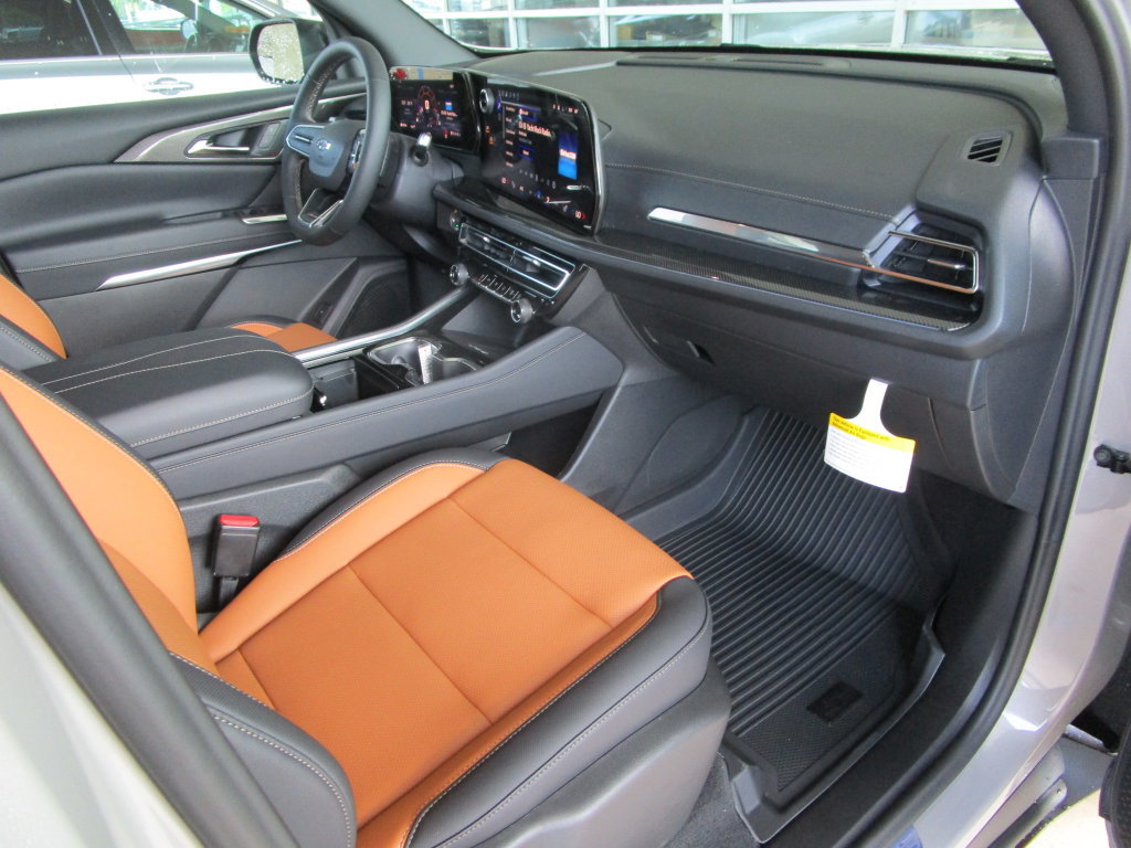 New 2027 Chevrolet Traverse Z71 w/ LPO, Floor Liner Package AWD/4WD image 21