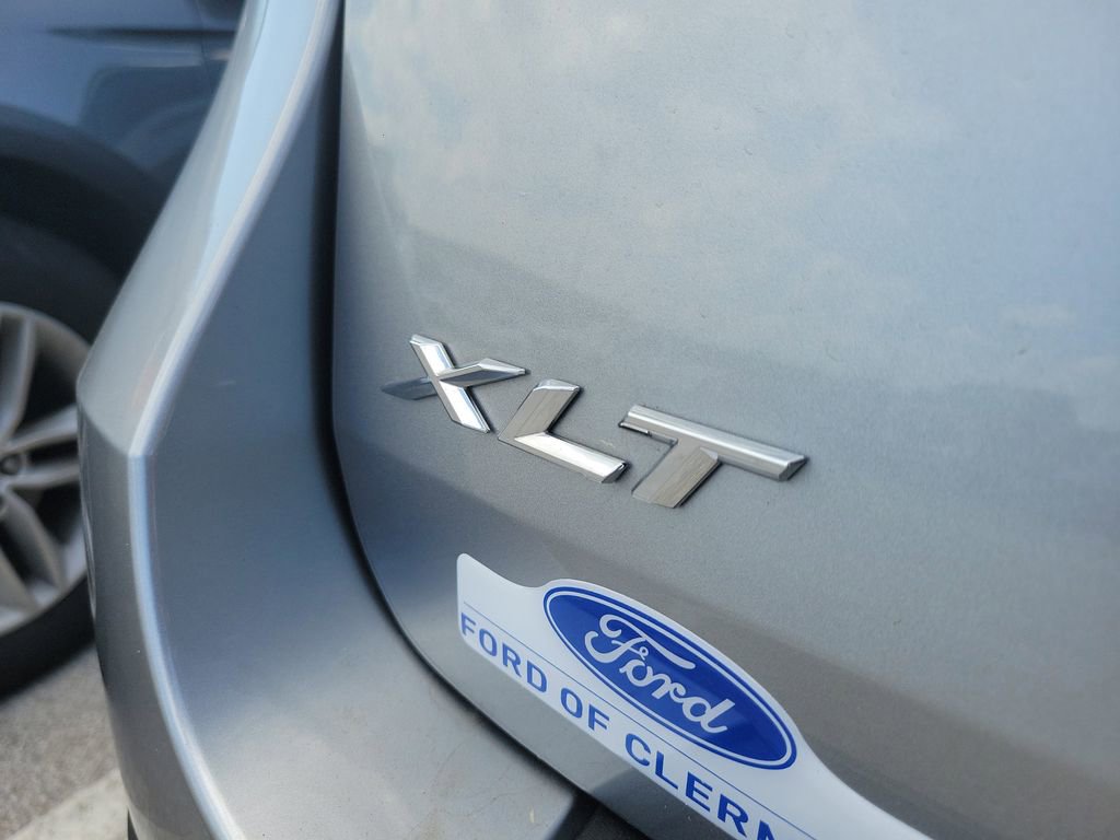 Used 2024 Ford Explorer XLT w/ Equipment Group 202A image 8