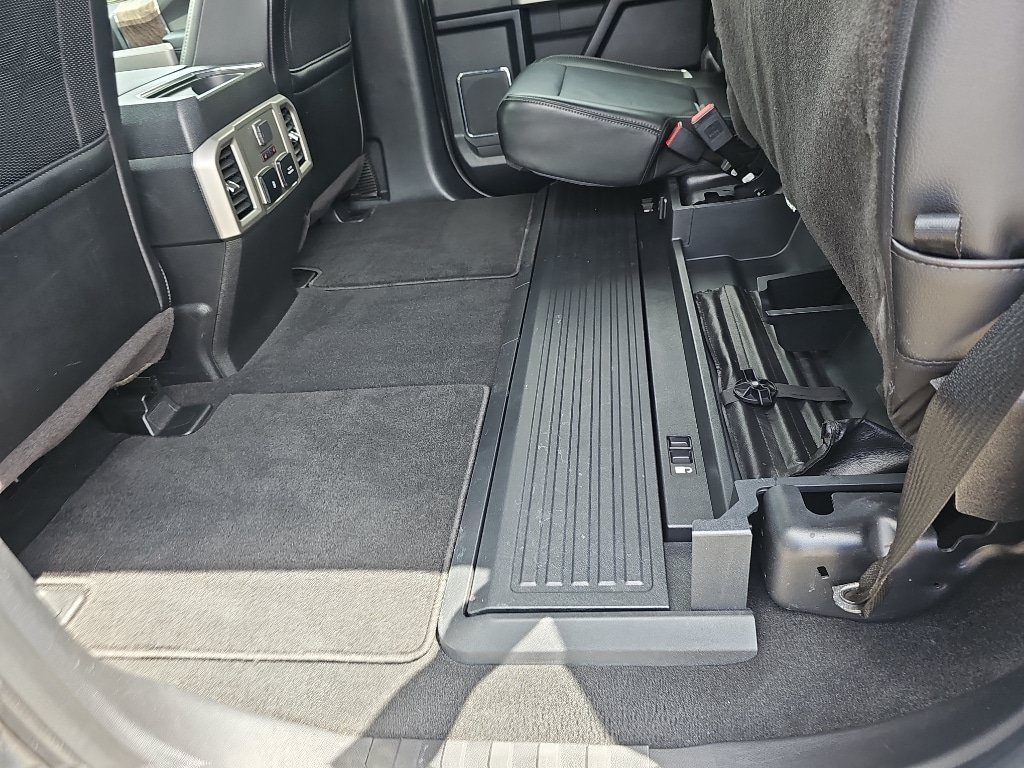 Used 2019 Ford F350 Lariat w/ Lariat Ultimate Package AWD/4WD image 26