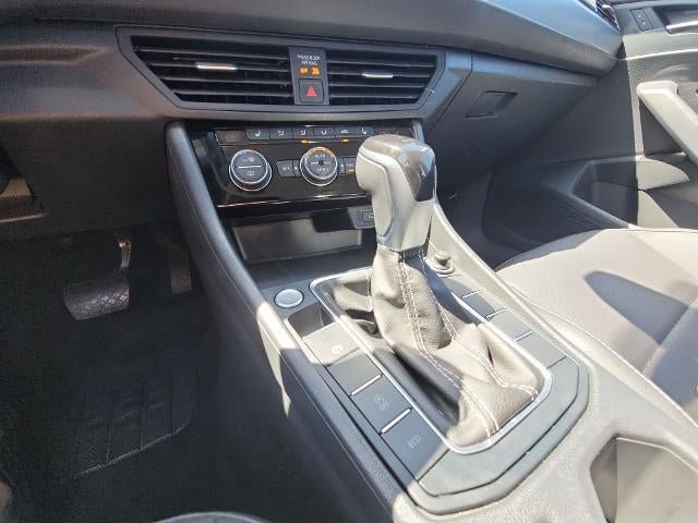 Used 2024 Volkswagen Jetta SE FWD image 15