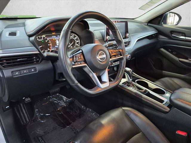 Used 2024 Nissan Altima 2.5 SR FWD image 10