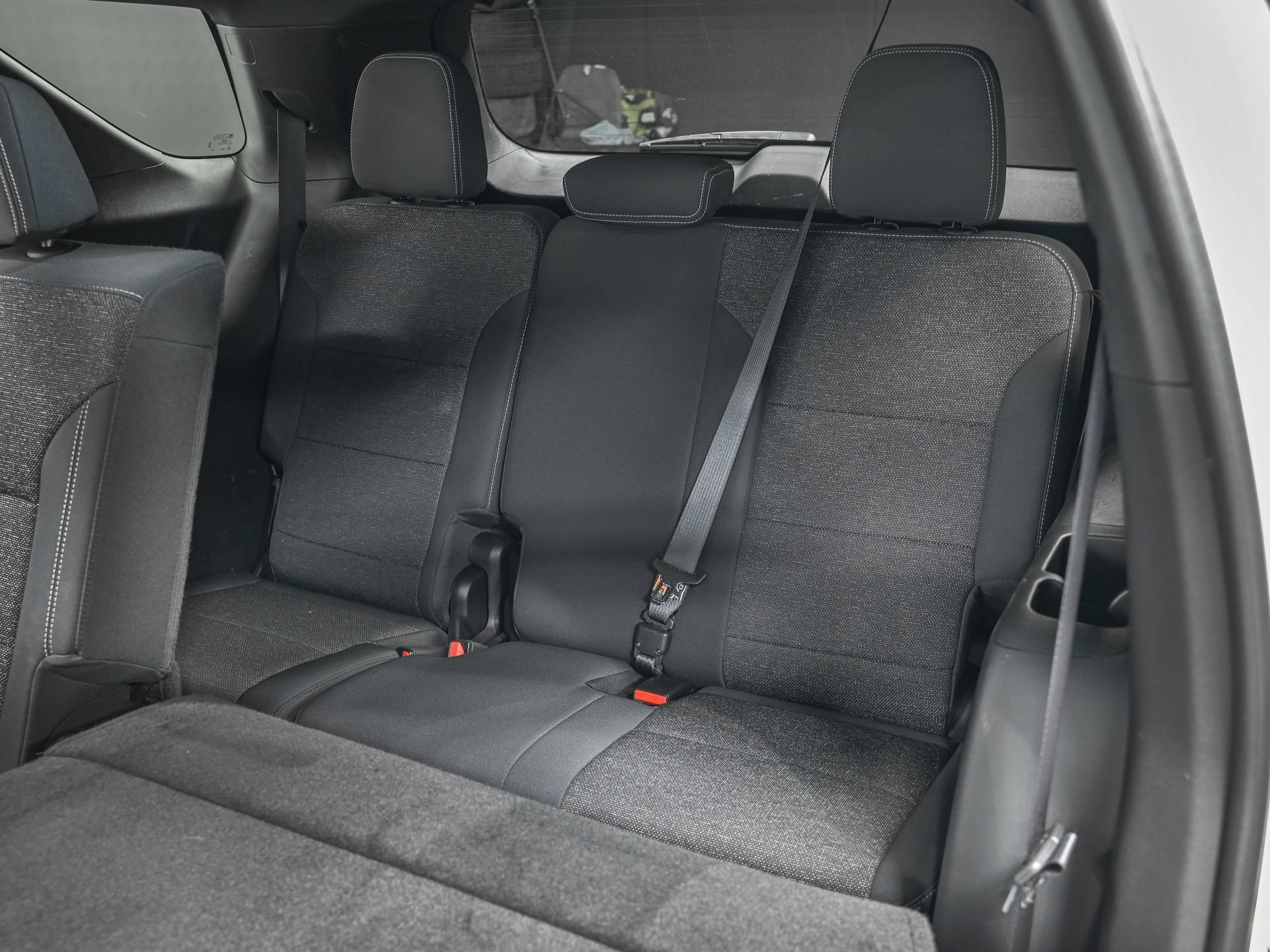 Used 2025 Chevrolet Traverse LT FWD image 27
