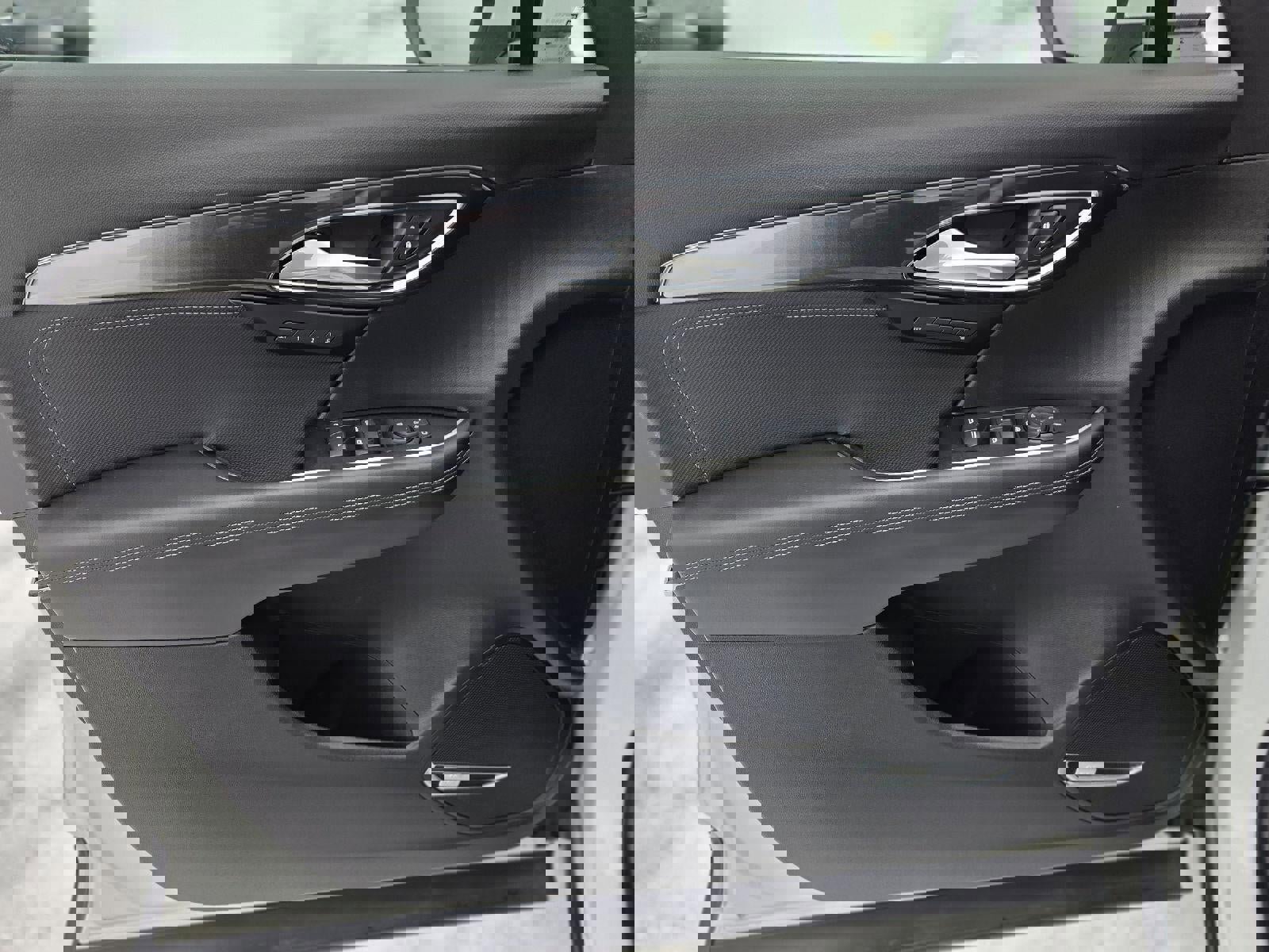 Certified 2025 Buick Envision Preferred image 18