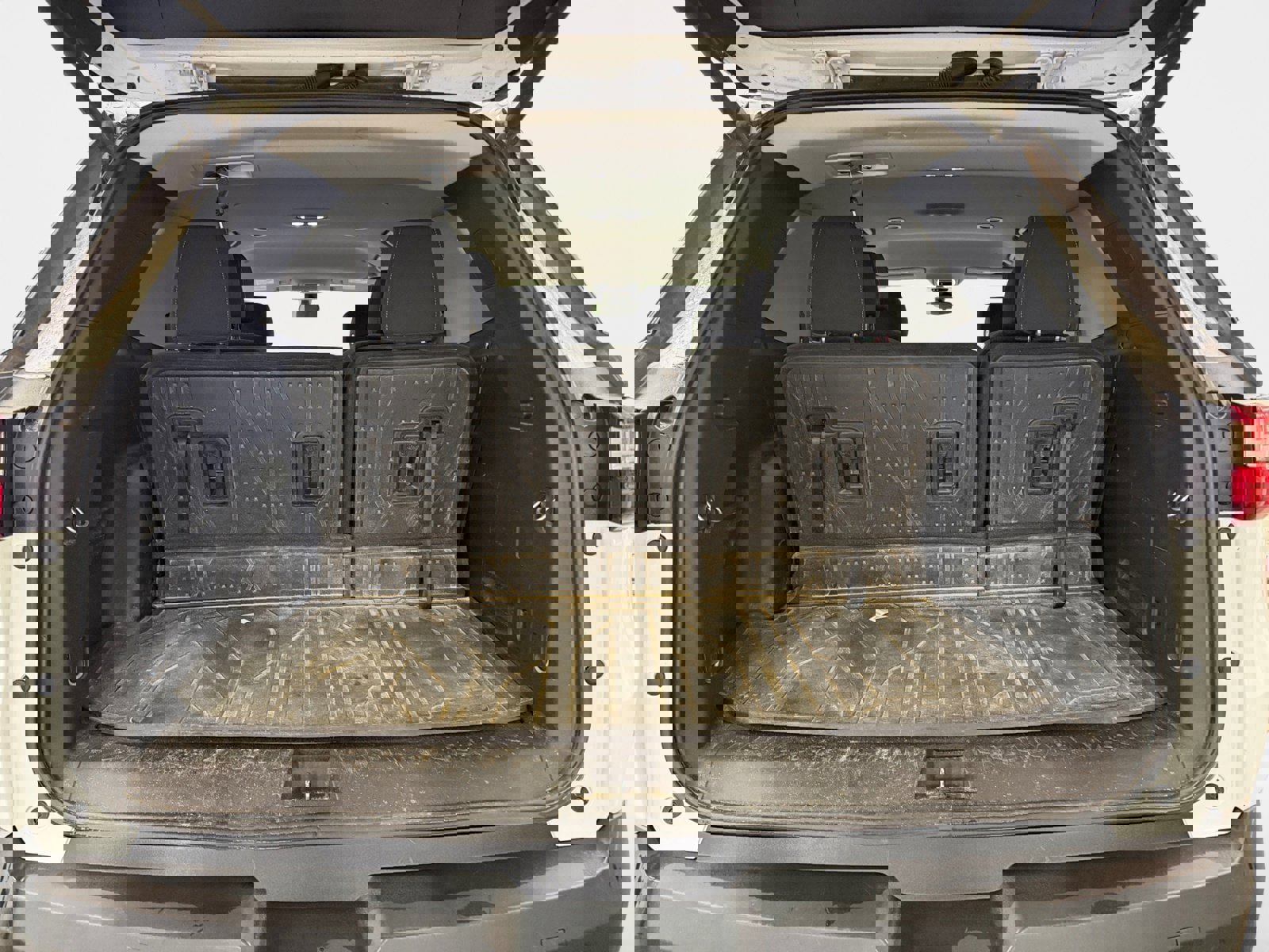 Used 2020 Chevrolet Traverse LT w/ Driver Confidence II Package image 21