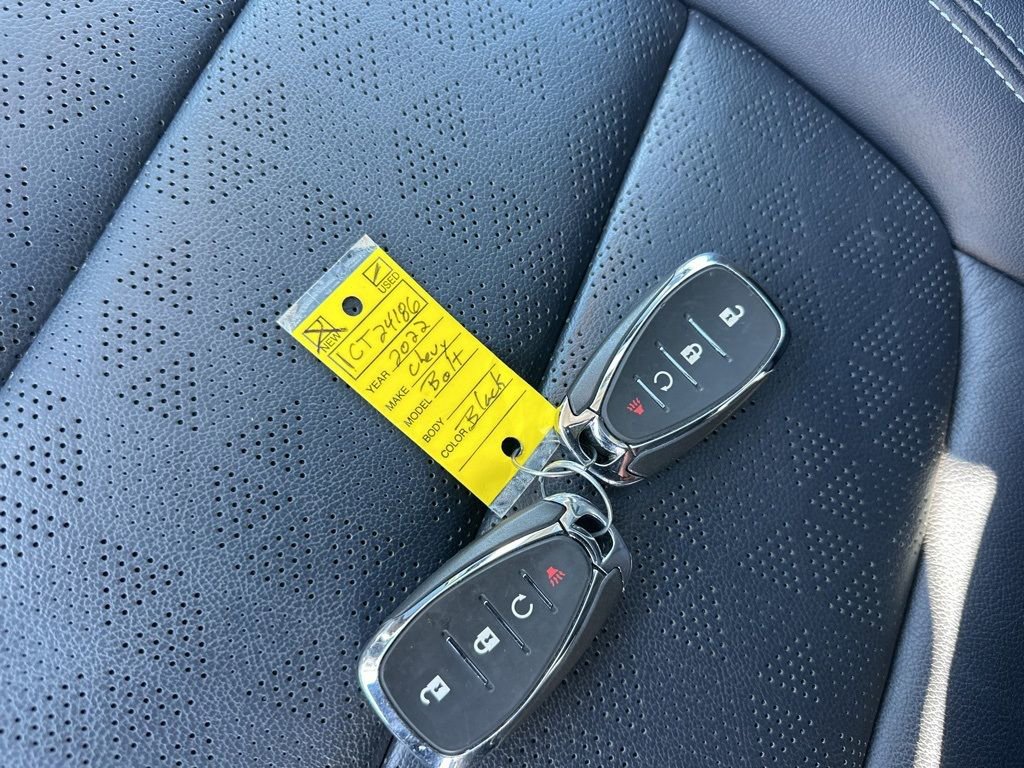 Used 2022 Chevrolet Bolt EUV Premier w/ Launch Edition image 36