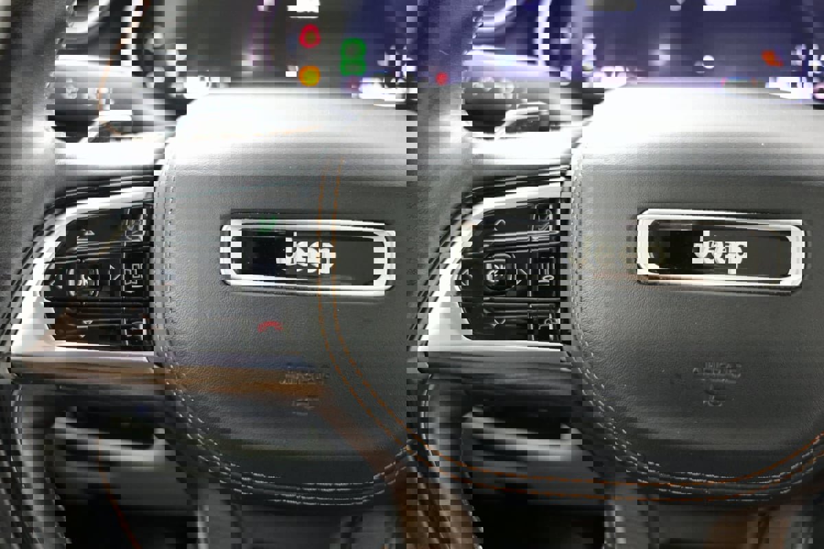 Used 2021 Jeep Grand Cherokee L Summit w/ MOPAR Finishing Package image 30