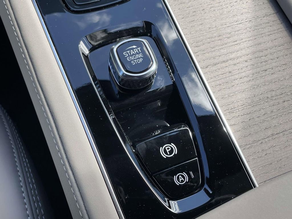 New 2026 Volvo XC90 T8 Ultra w/ Protection Package Premier image 22