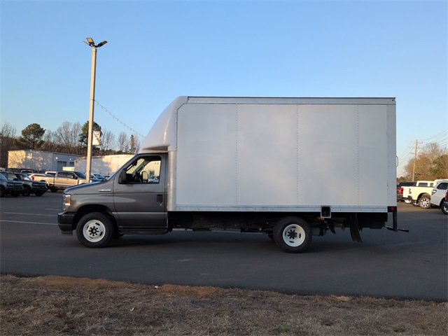 Used 2023 Ford E-350 and Econoline 350 Super Duty w/ Driver's Safety Package image 10