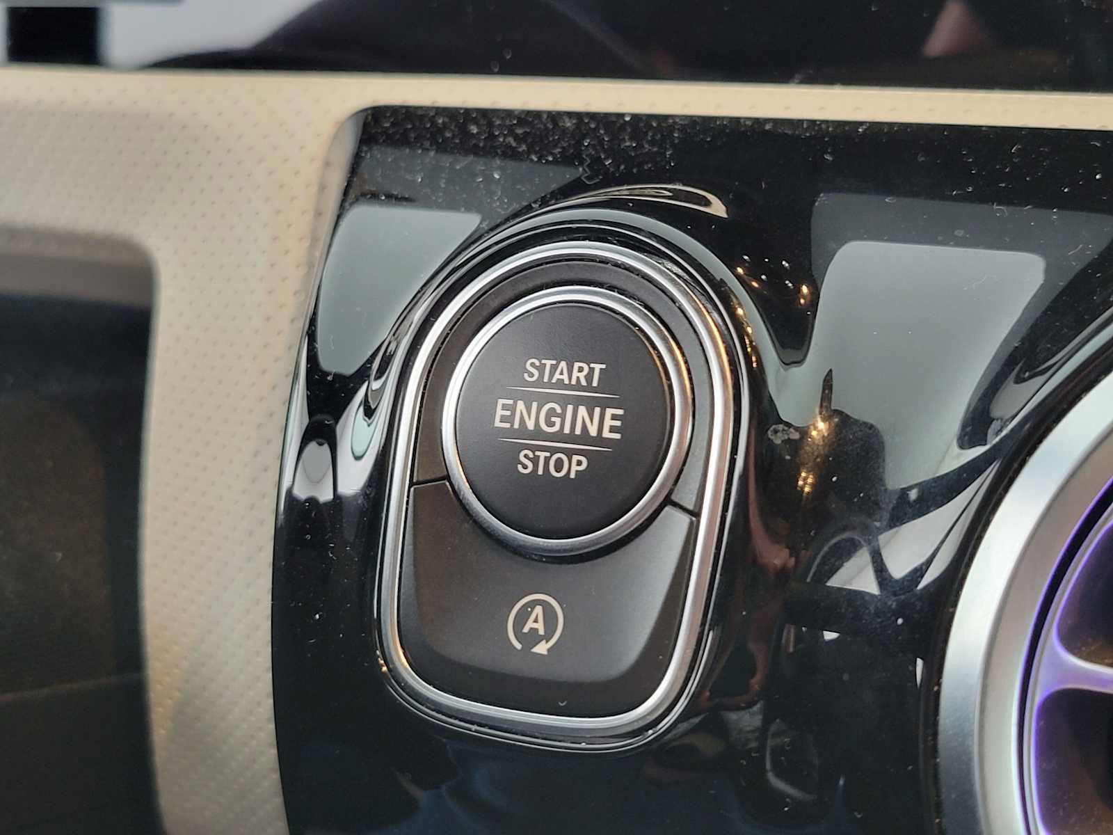 Used 2020 Mercedes-Benz A 220 image 31