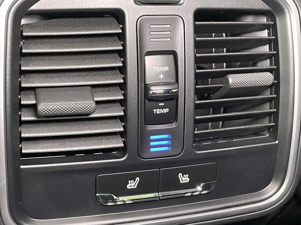 New 2026 Porsche Macan AWD/4WD image 24