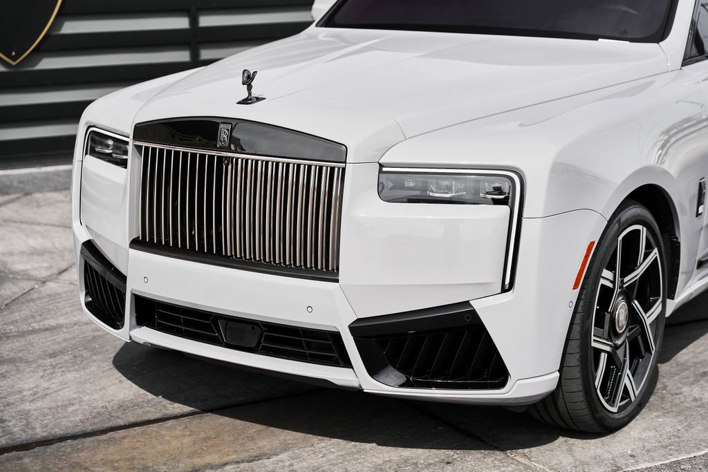 Used 2025 Rolls-Royce Cullinan Black Badge image 7