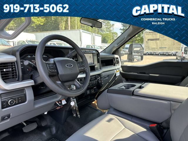 New 2024 Ford F550 4x4 Regular Cab Super Duty image 18
