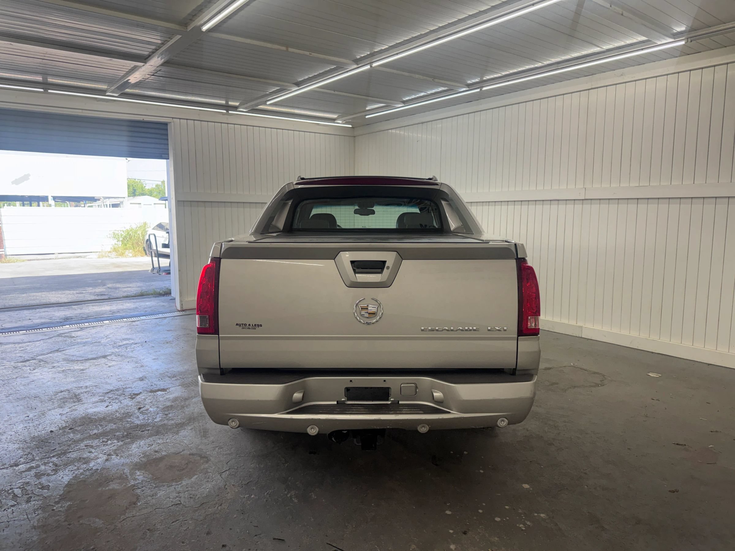 Used 2004 Cadillac Escalade EXT AWD/4WD image 6