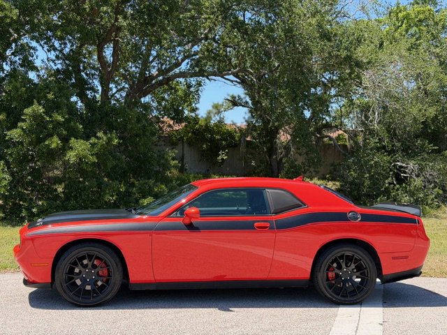 Used 2017 Dodge Challenger SXT Plus video 2