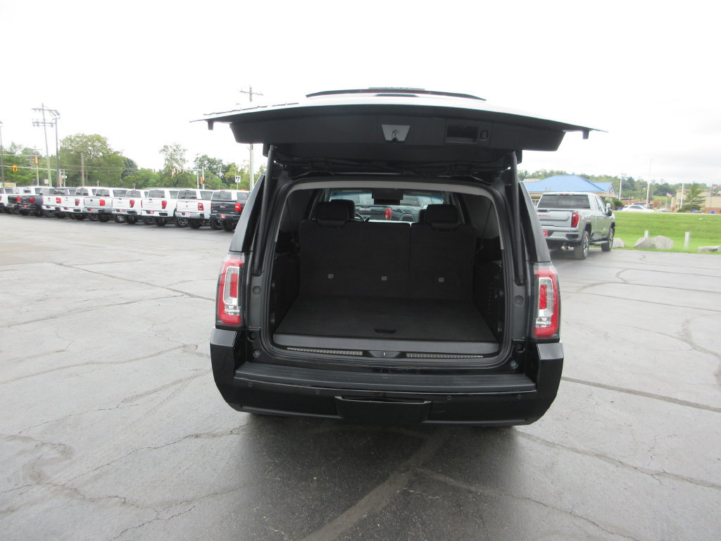 Used 2016 GMC Yukon XL SLT w/ Open Road Package AWD/4WD image 7