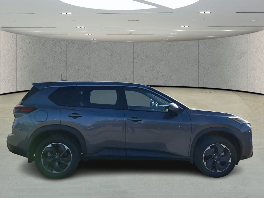 Certified 2025 Nissan Rogue SV image 5