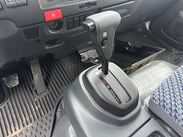 Used 2023 Chevrolet Low Cab Forward 5500XD image 17