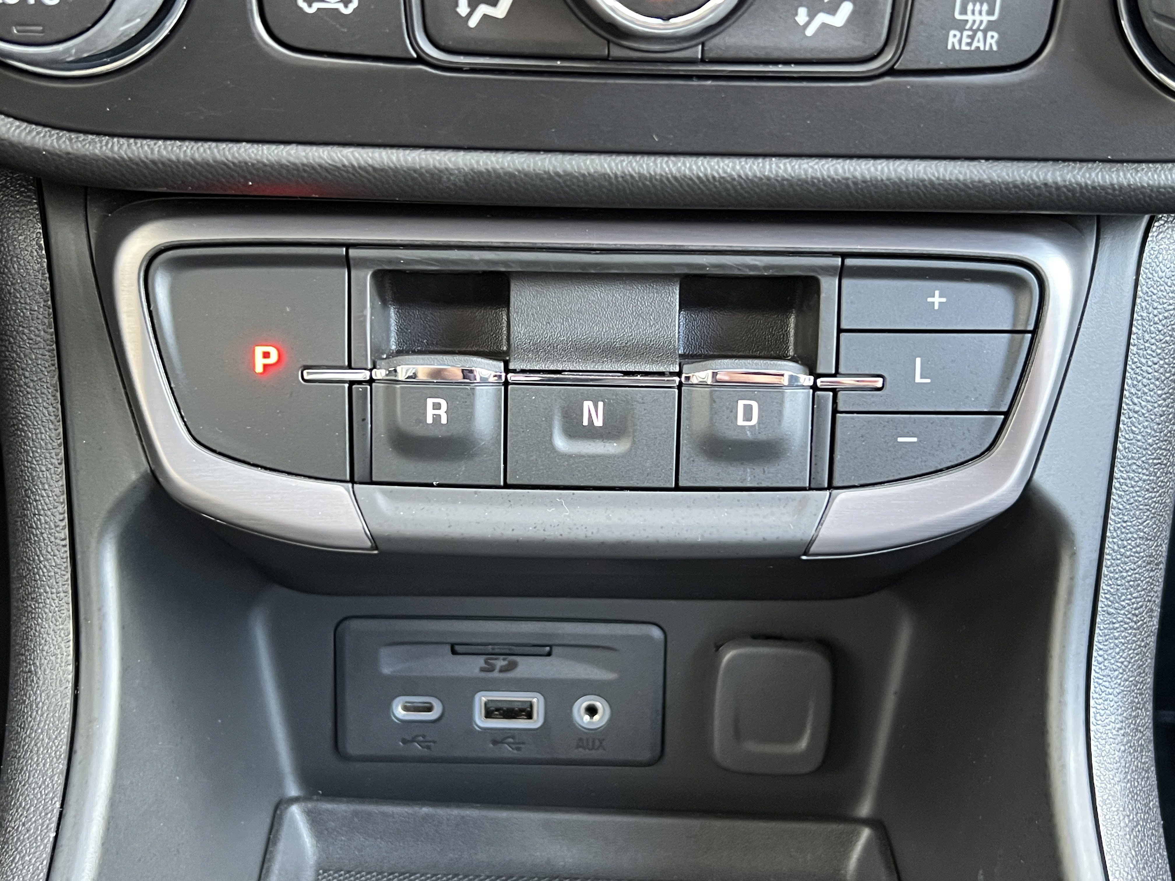 Used 2022 GMC Terrain AT4 w/ Infotainment Package II image 32