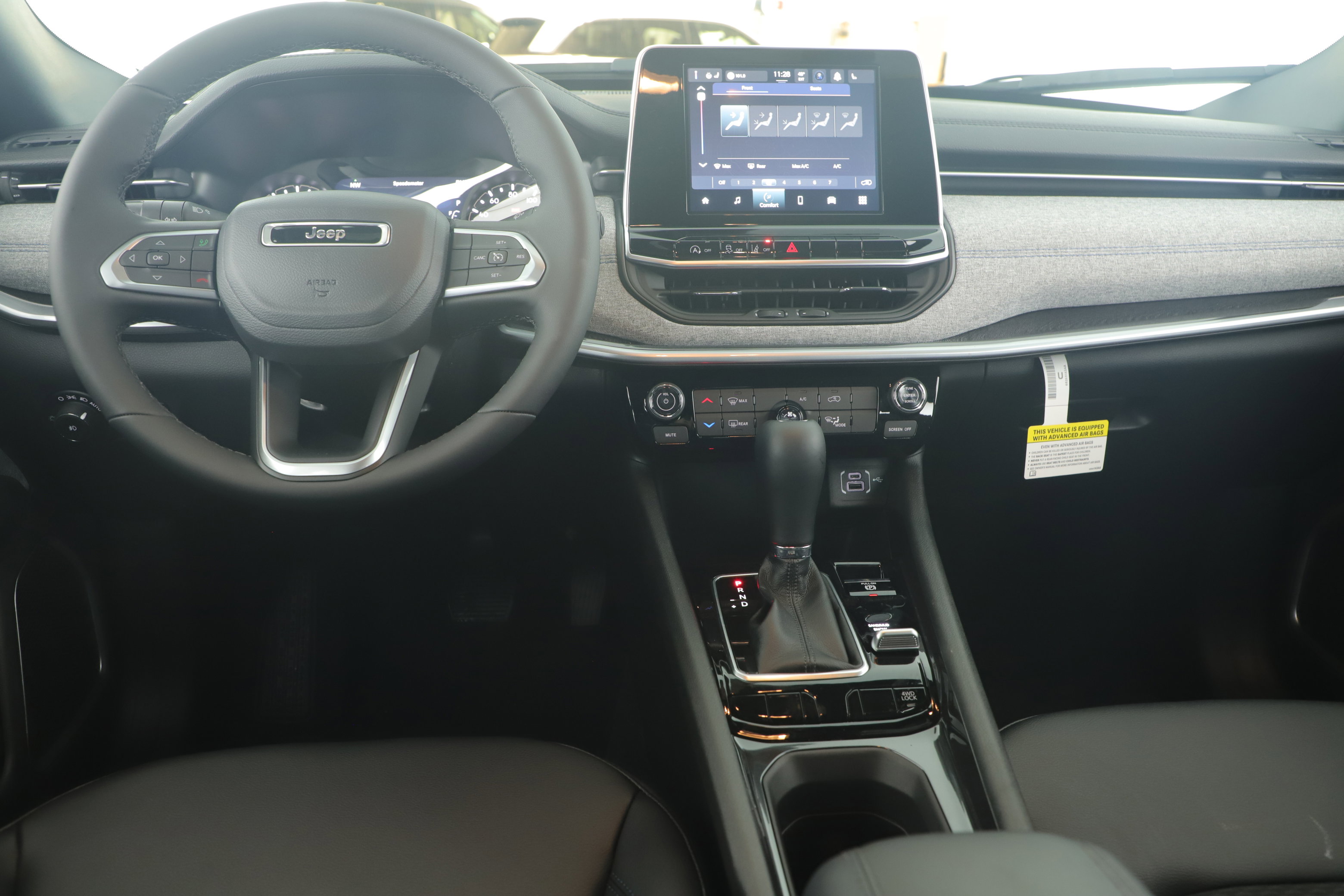 New 2026 Jeep Compass Latitude image 19