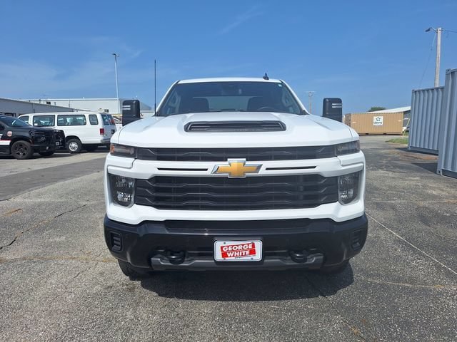 Used 2025 Chevrolet Silverado 2500 Custom w/ Custom Value Package AWD/4WD image 9