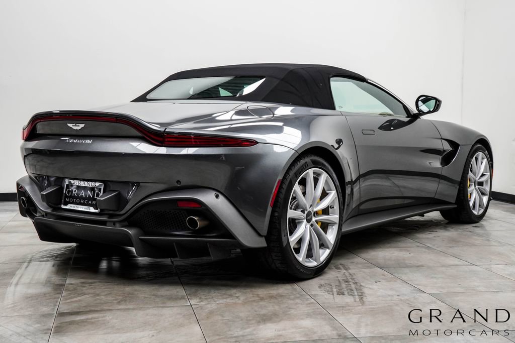 Used 2021 Aston Martin V8 Vantage Roadster RWD image 13