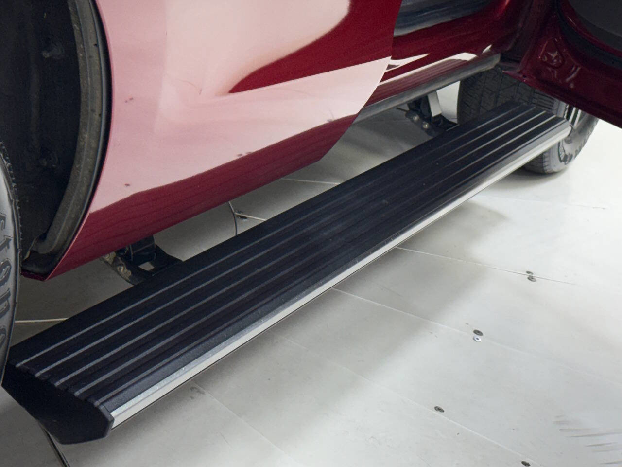 Used 2019 Ford Expedition Limited w/ Driver Assistance Package RWD image 17