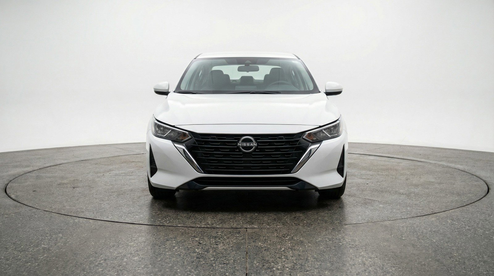 Used 2025 Nissan Sentra SV image 2