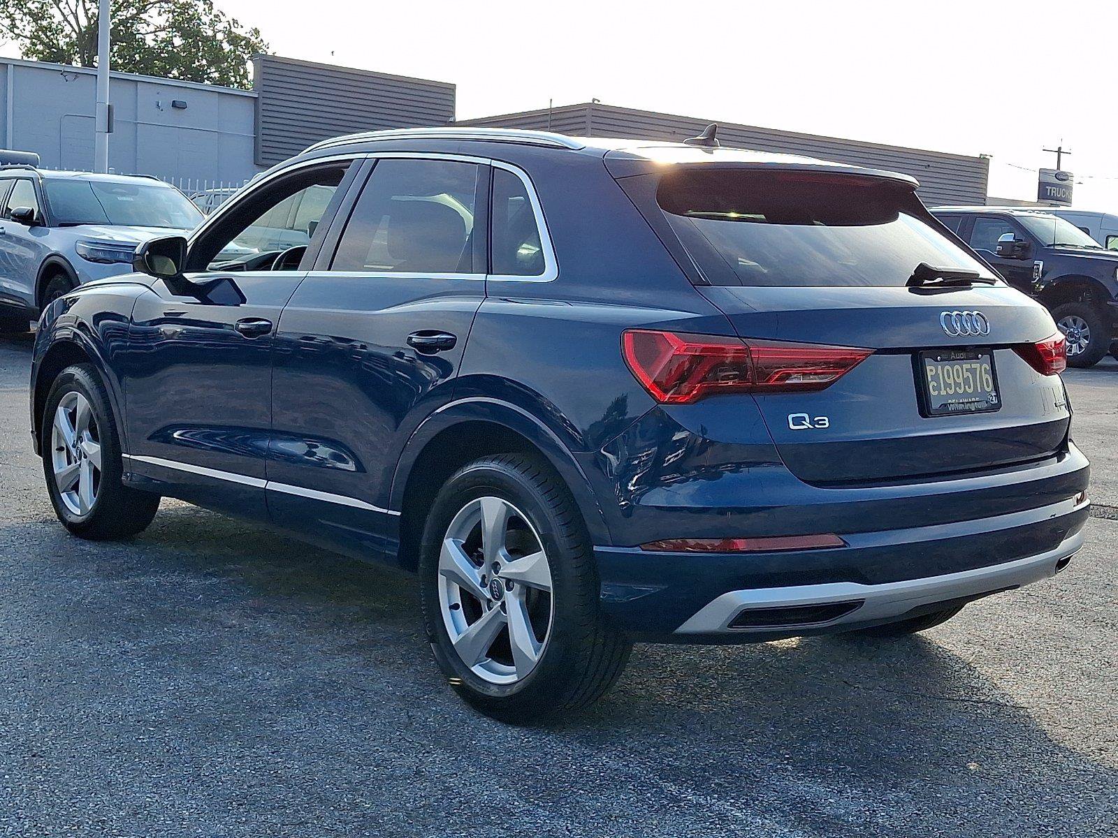Used 2020 Audi Q3 2.0T Premium w/ Convenience Package AWD/4WD image 4
