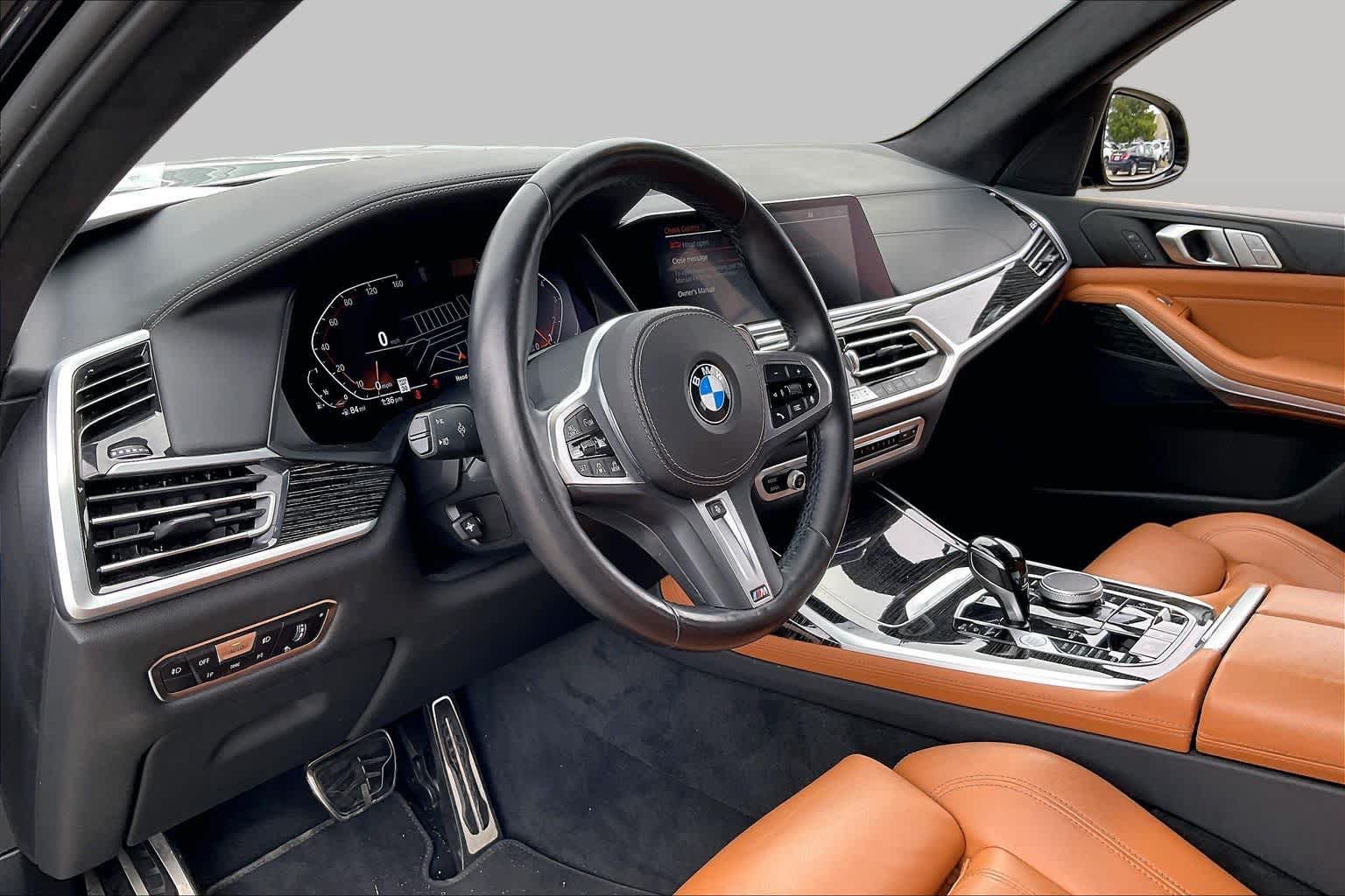 Used 2022 BMW X7 xDrive40i w/ M Sport Package AWD/4WD image 15