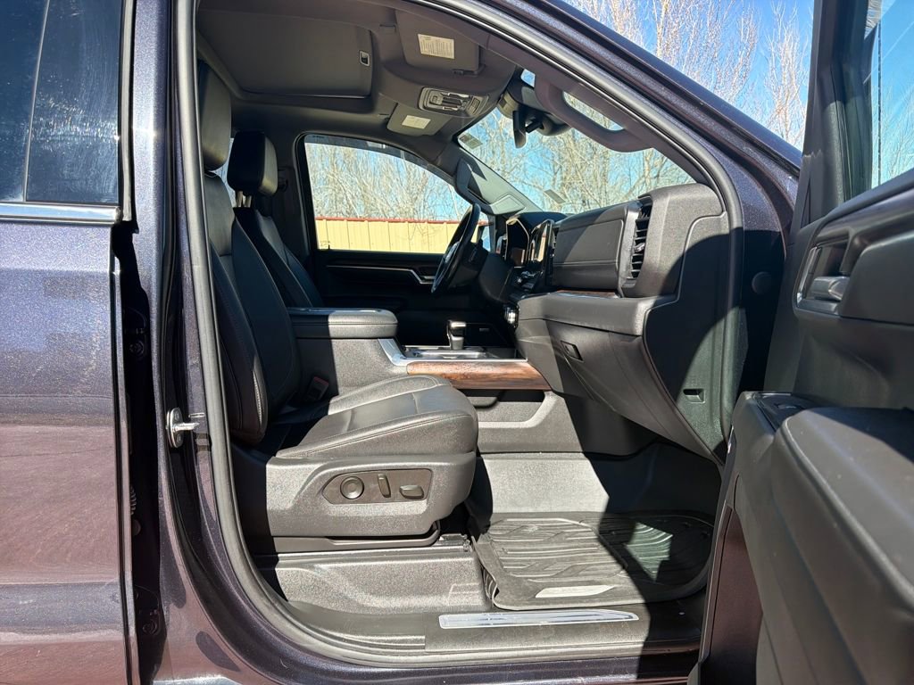 Used 2022 GMC Sierra 1500 SLT w/ SLT Premium Plus Package image 31