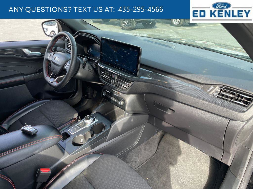 Used 2024 Ford Escape ST-Line Select w/ Tech Pack #2 image 28