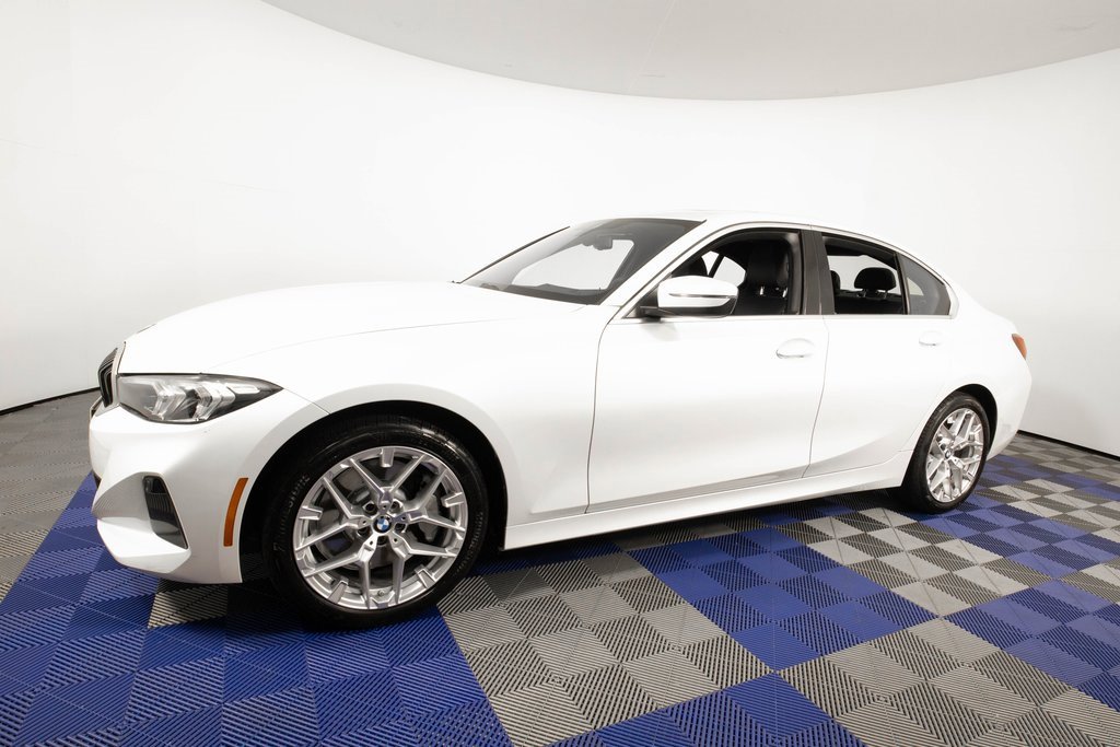 Used 2025 BMW 330i Sedan image 1
