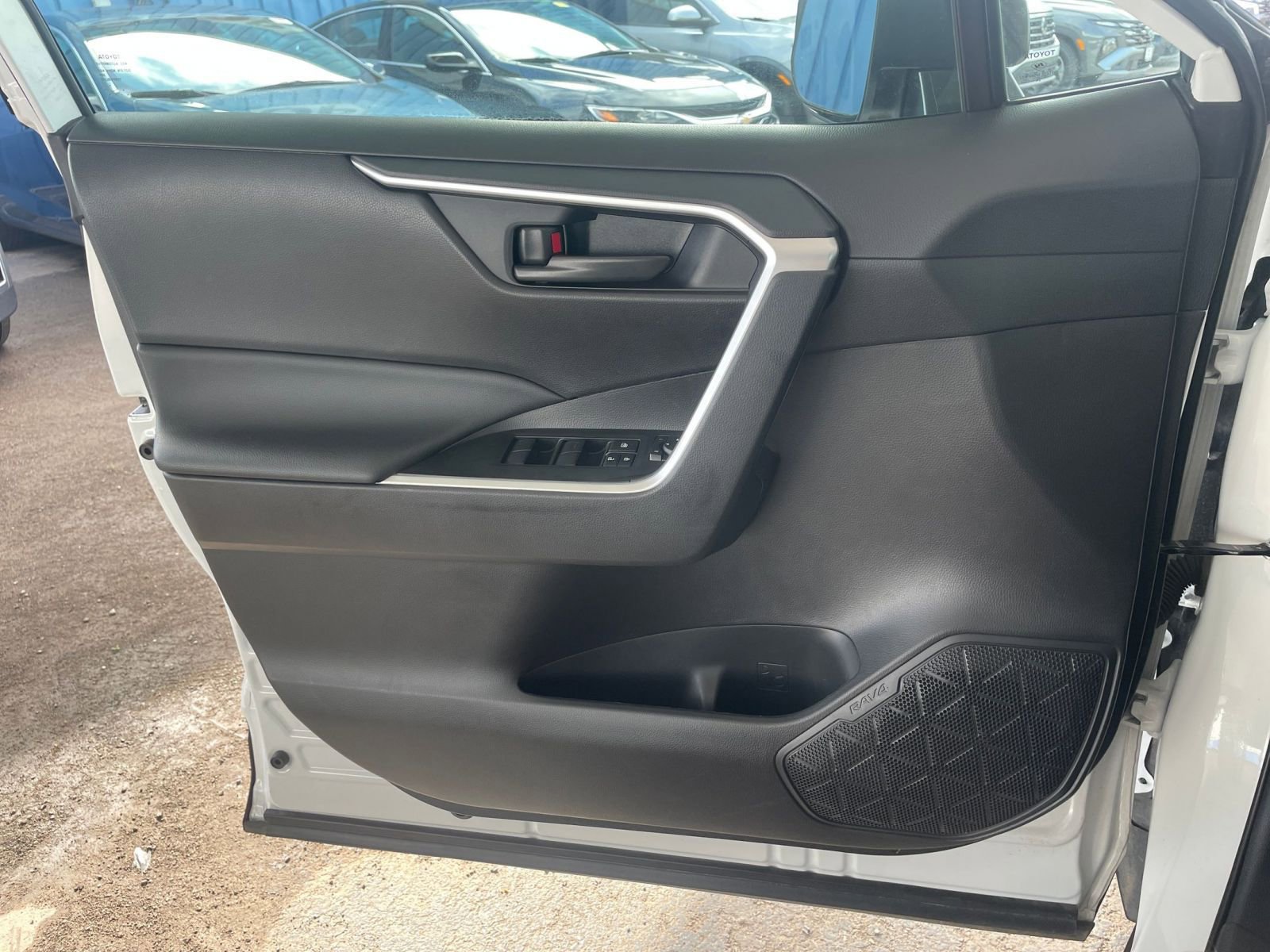 Used 2025 Toyota RAV4 LE image 20