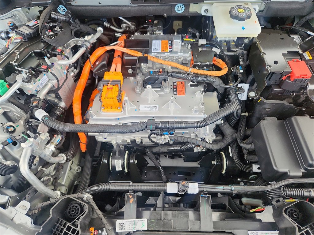 New 2026 Cadillac Optiq Luxury 2 image 21