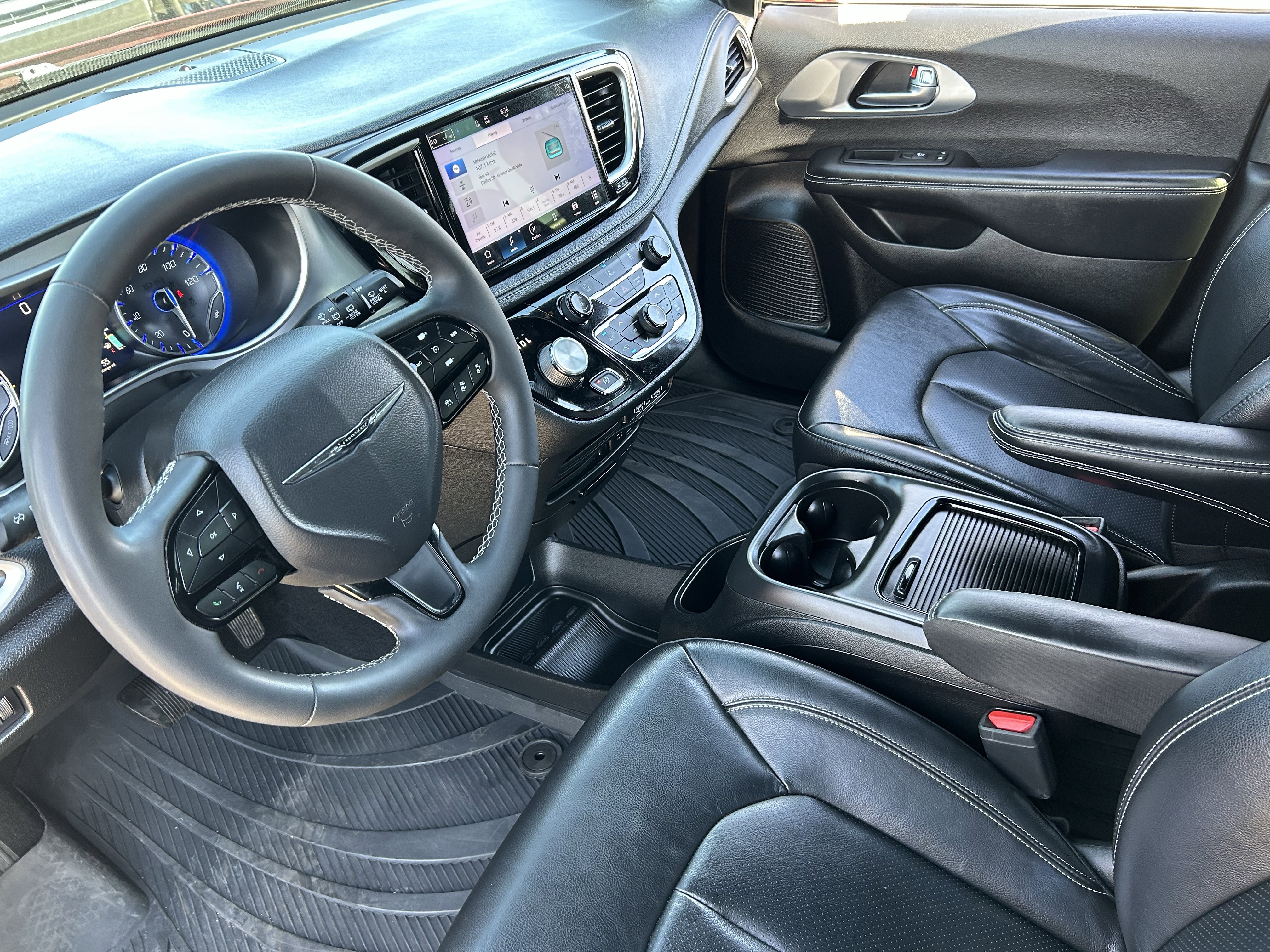 Certified 2022 Chrysler Pacifica Touring-L w/ S Appearance Package image 19