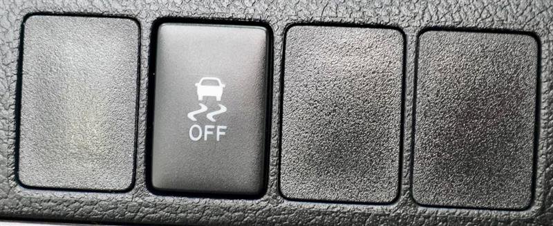 Used 2016 Toyota Camry LE FWD image 21