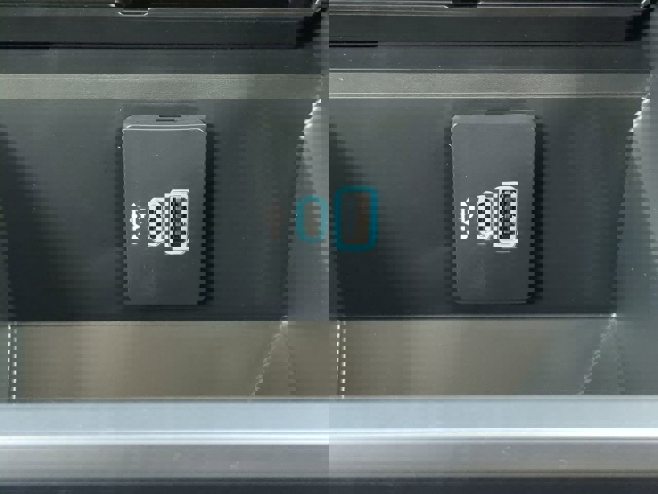 New 2026 Ford F250 Lariat w/ Black Appearance Package image 20