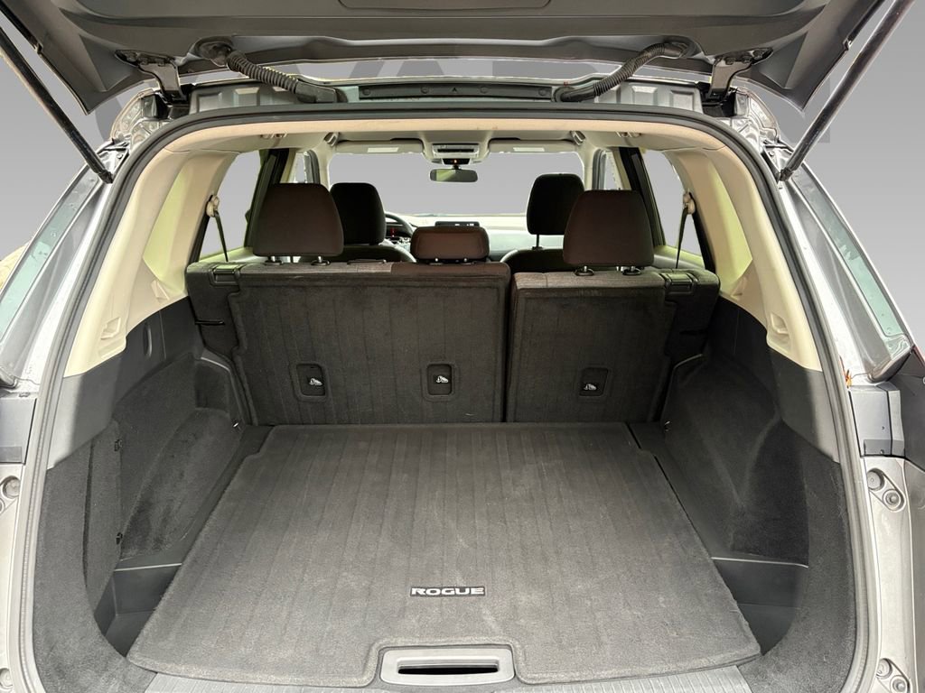 Used 2023 Nissan Rogue SV image 19