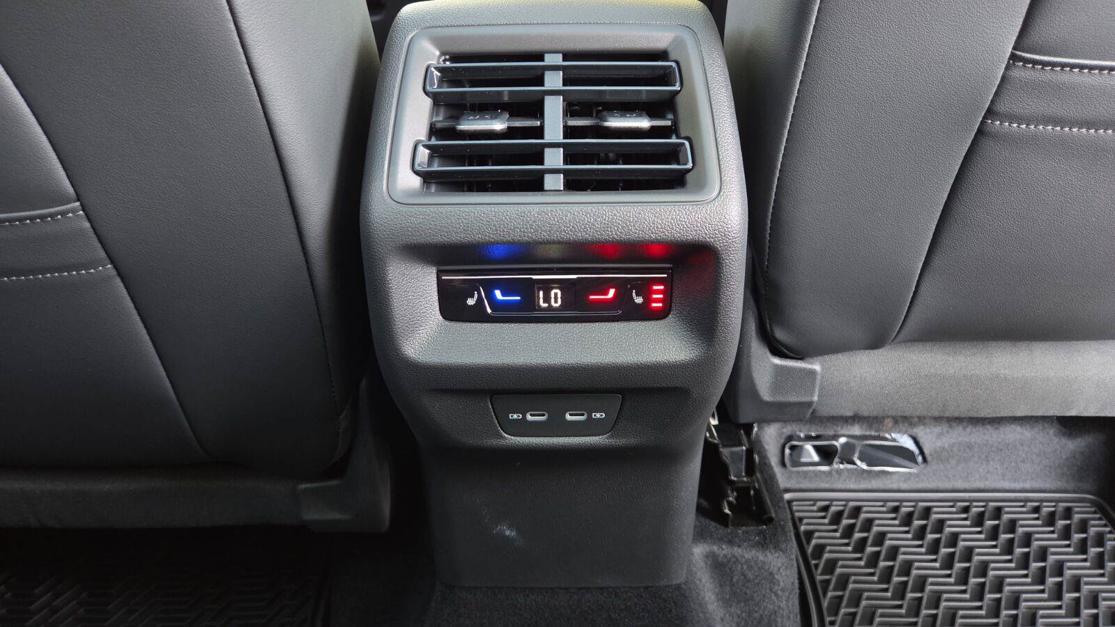New 2026 Volkswagen Tiguan SEL R-Line AWD/4WD image 58