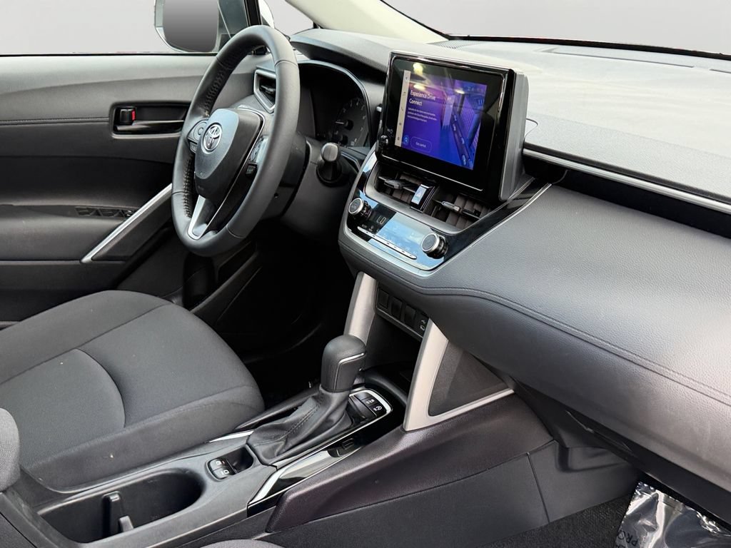 Used 2023 Toyota Corolla Cross LE AWD/4WD image 7