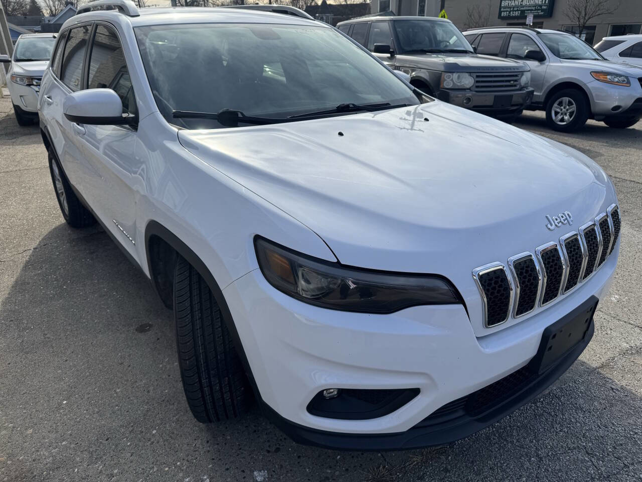 Used 2019 Jeep Cherokee Latitude w/ Cold Weather Group image 10