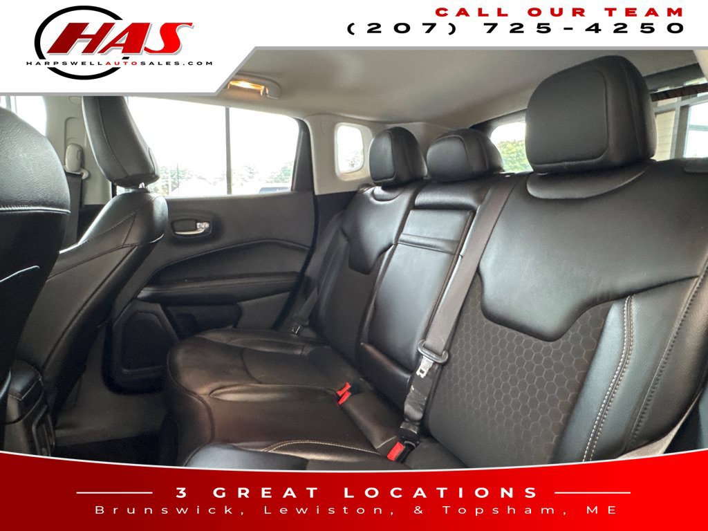 Used 2019 Jeep Compass Latitude w/ Popular Equipment Group AWD/4WD image 9