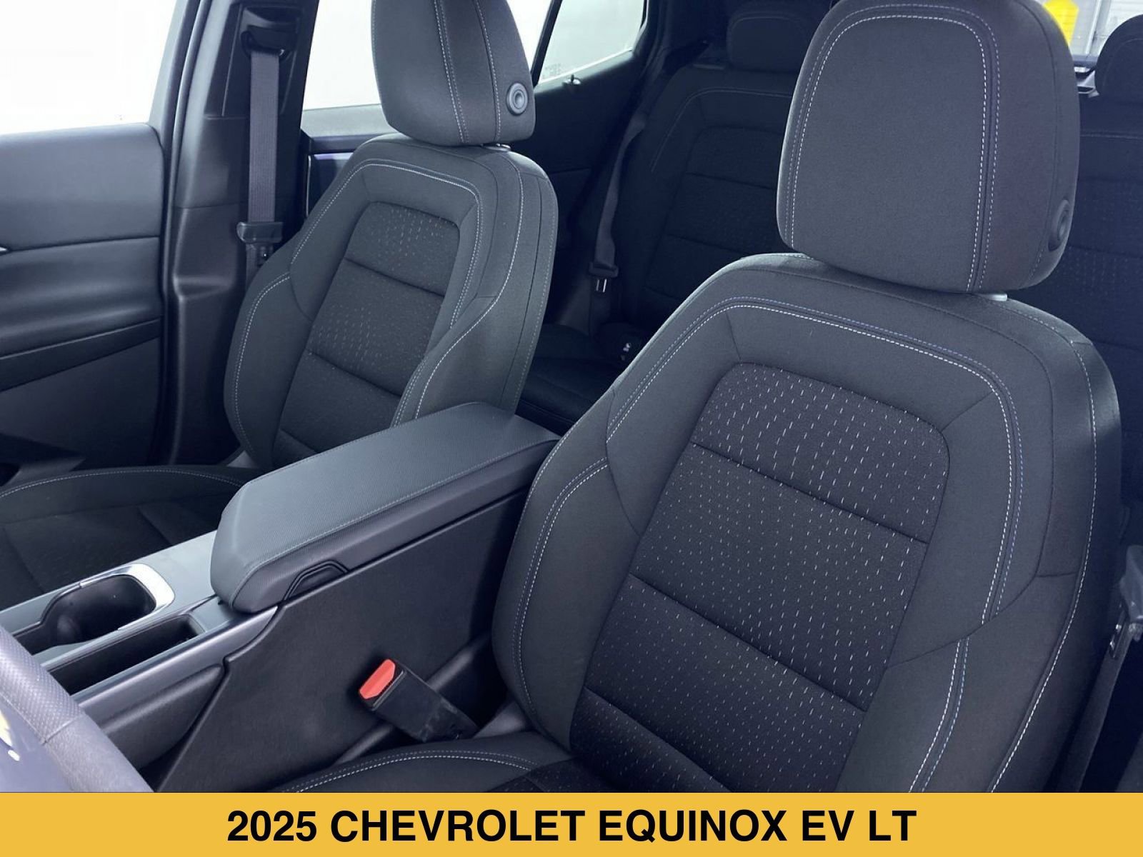 Certified 2025 Chevrolet Equinox EV LT FWD image 20