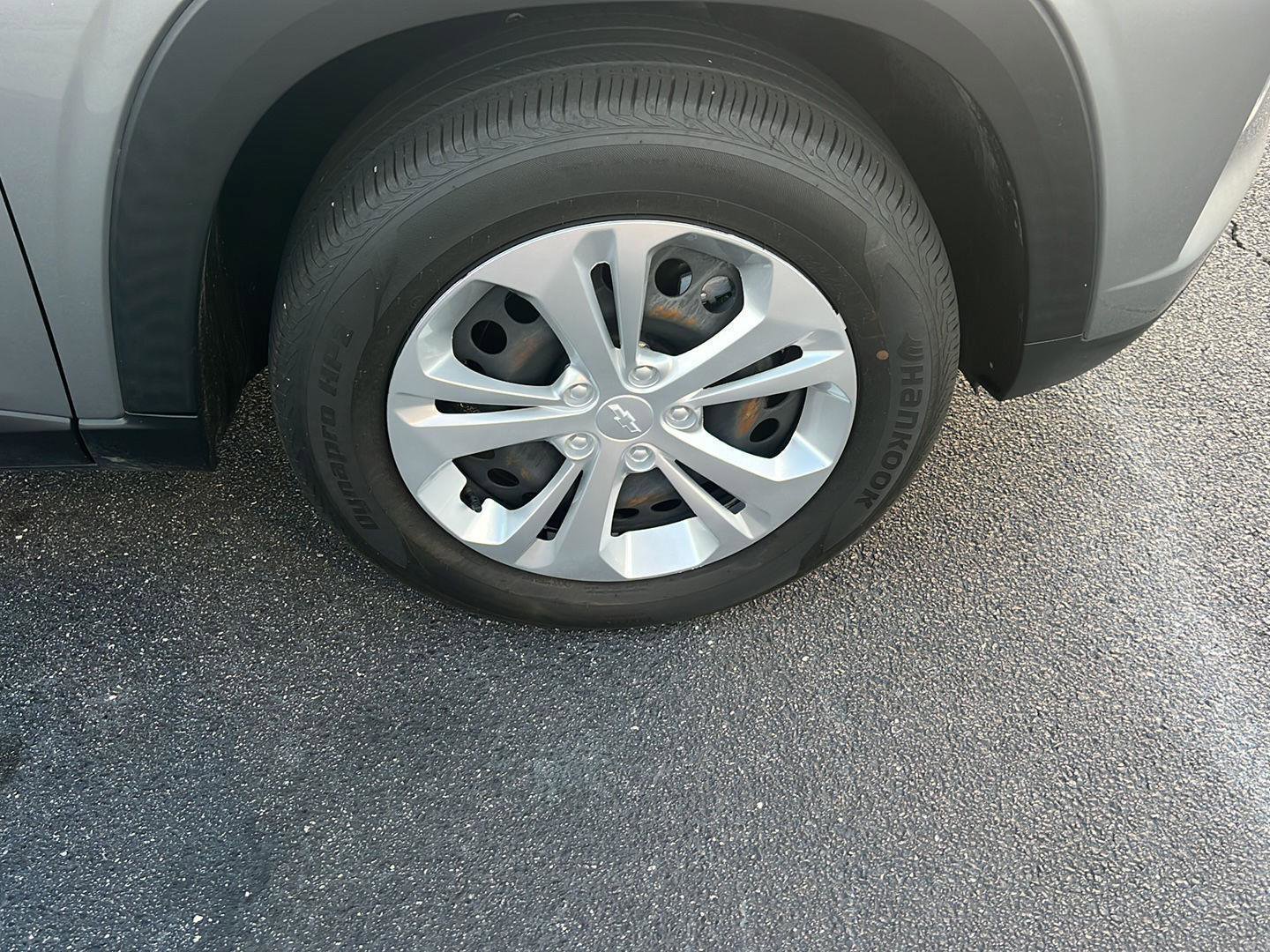 Used 2024 Chevrolet Trax LS FWD image 37