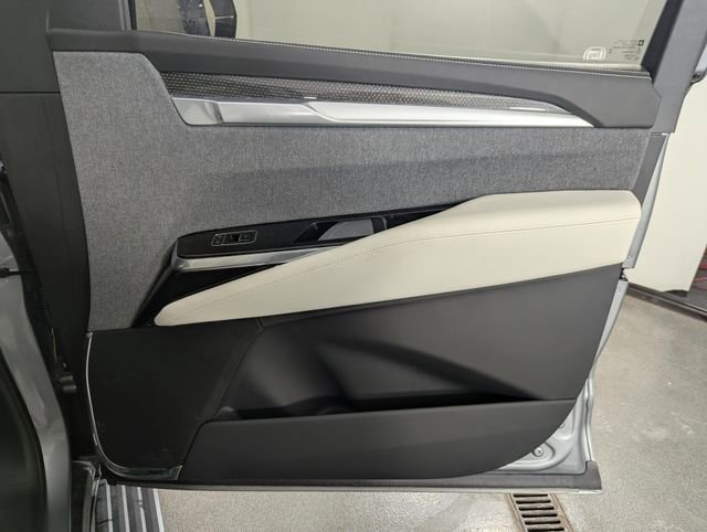 Used 2025 Cadillac Escalade V image 22