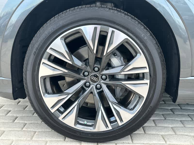 Used 2026 Audi Q8 Premium Plus AWD/4WD image 19